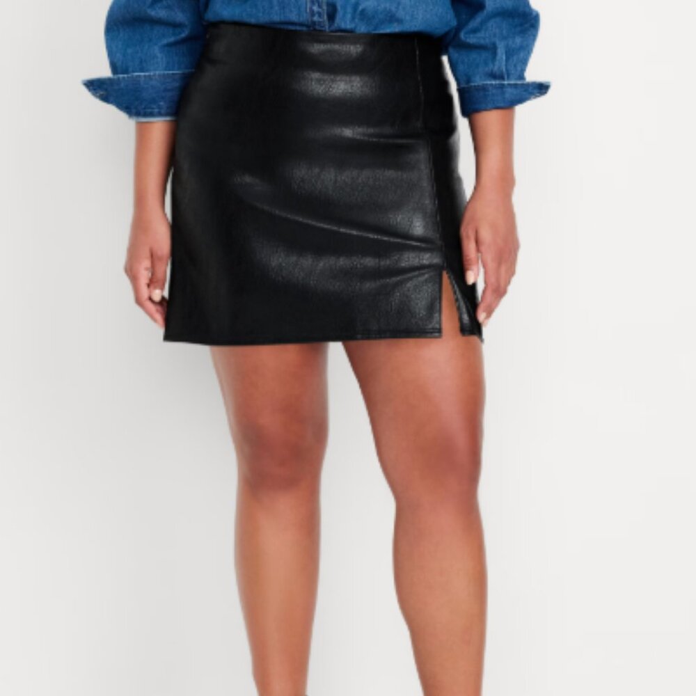 NWT - Old Navy Pleather Fitted Mini Skirt